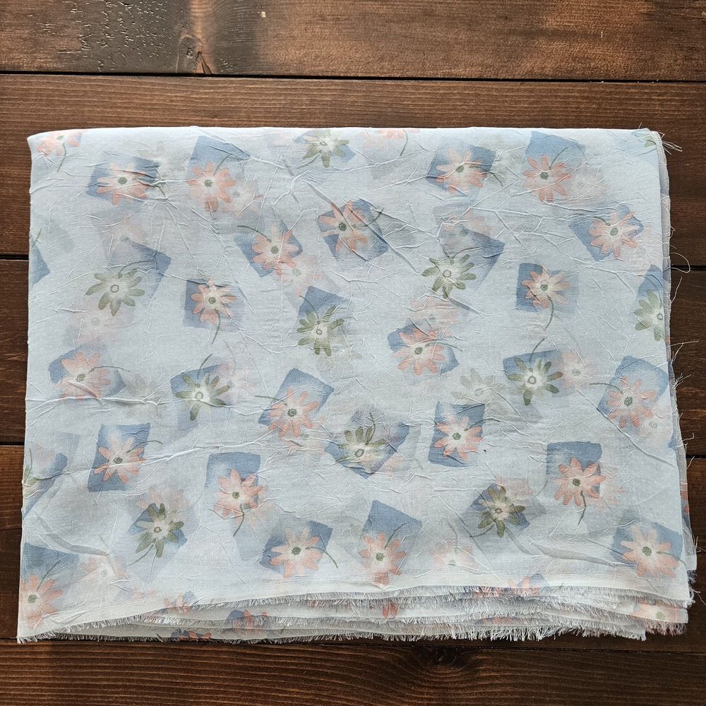Vintage Sheer Light Floral Pattern Fabric 1.5 x 7.6 yards‎ Sewing Quilting